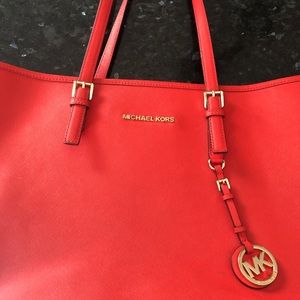 MICHAEL KORS Jet Set Medium Travel Tote Bag